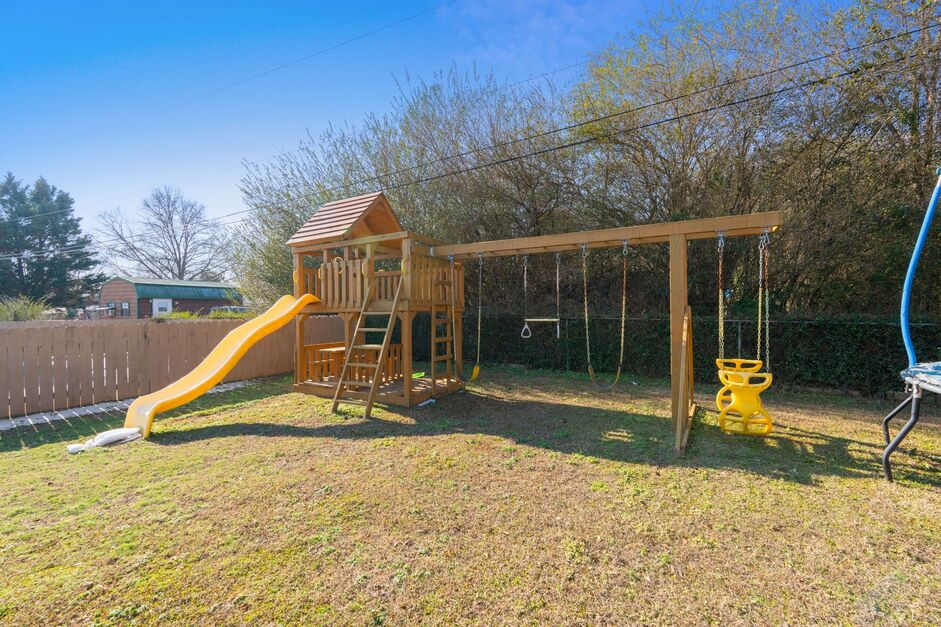 Private fenced pool at Pendleton vacation home near Clemson University